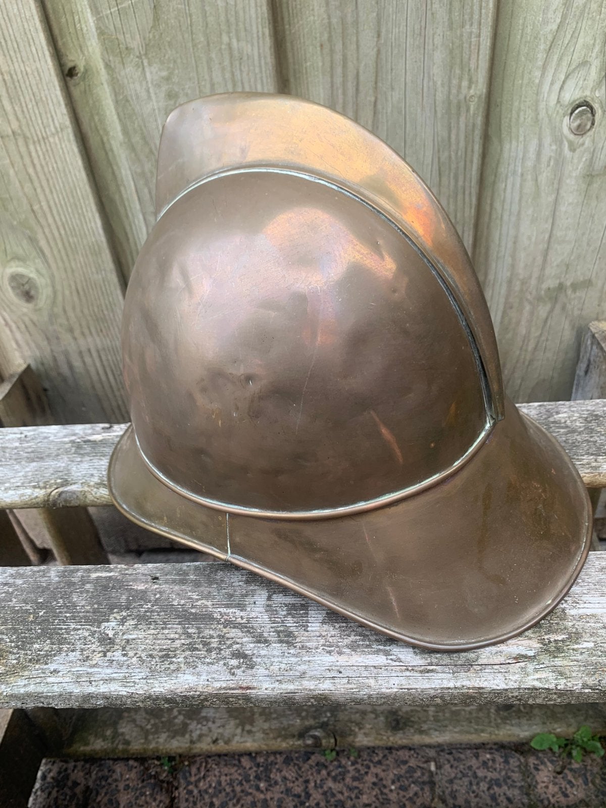 Antieke geelkoperen helm, Verzenden, Koper