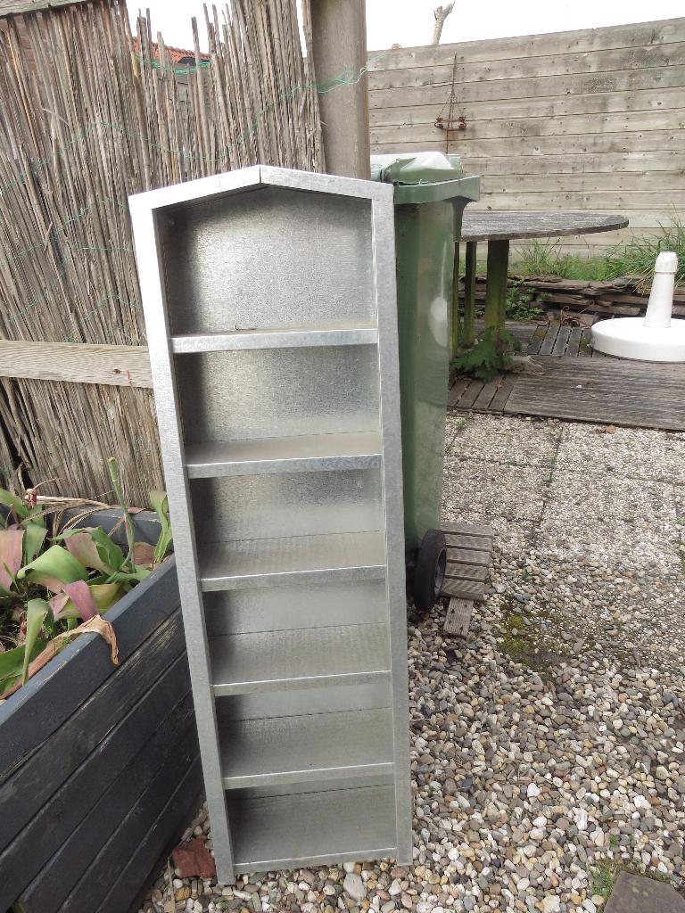 metalen kastje voor in de schuur, tuin of binnen  103x29,5, Ophalen, Metaal, Overige typen
