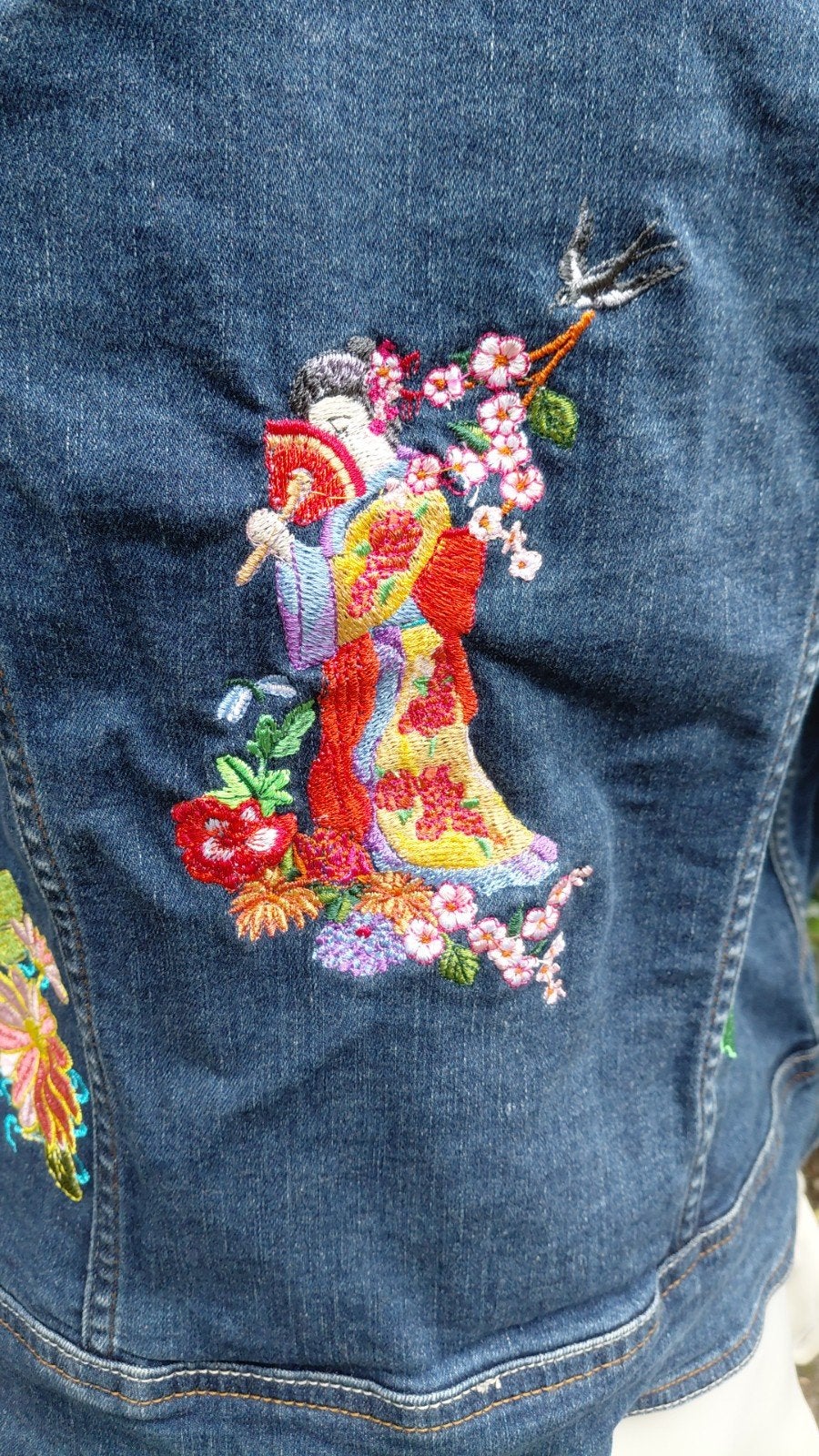 Uniek Upcycled Spijkerjasje met Geborduurde Geisha, Ophalen of Verzenden, Gedragen, Maat 38/40 (M), Blauw