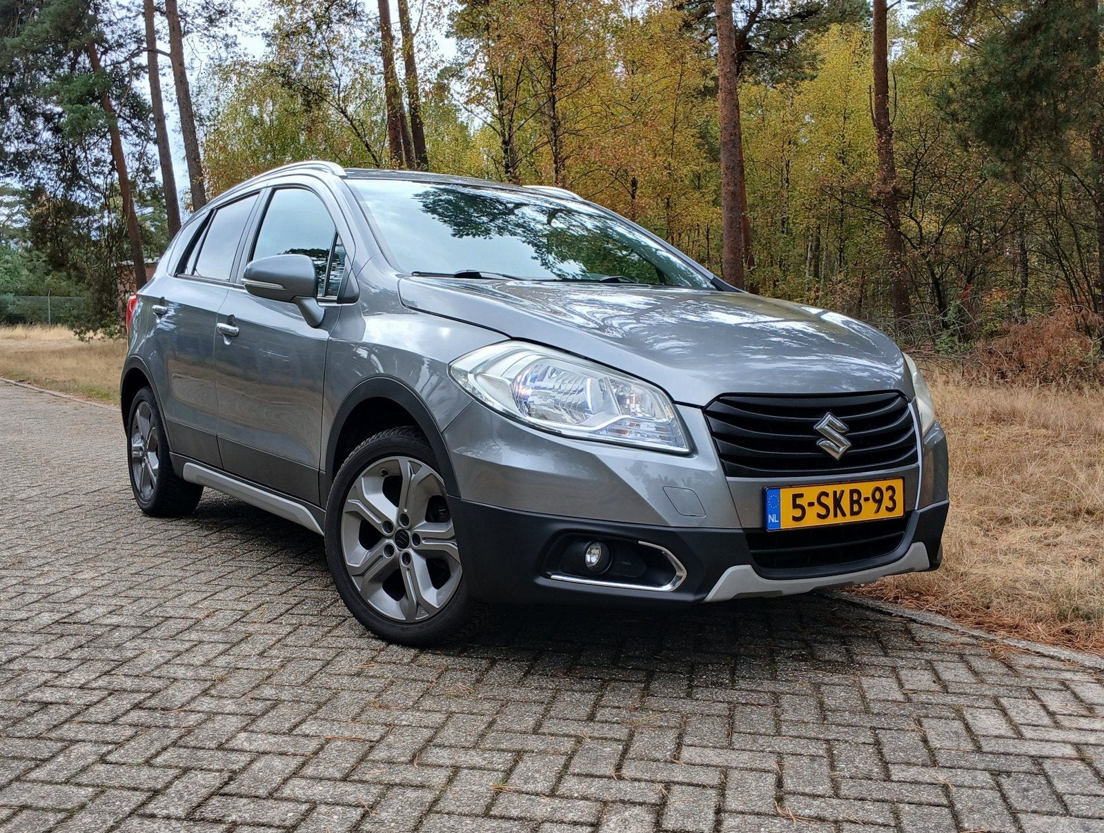 Suzuki S-Cross 1.6 [ b.j. 2013 ], Auto's, Suzuki, Voorwielaandrijving, Stof, Zwart, 4 cilinders