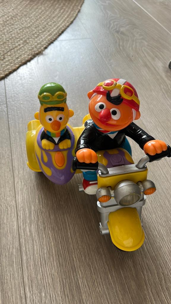 Bert en Ernie op de motor, Ophalen, Gebruikt
