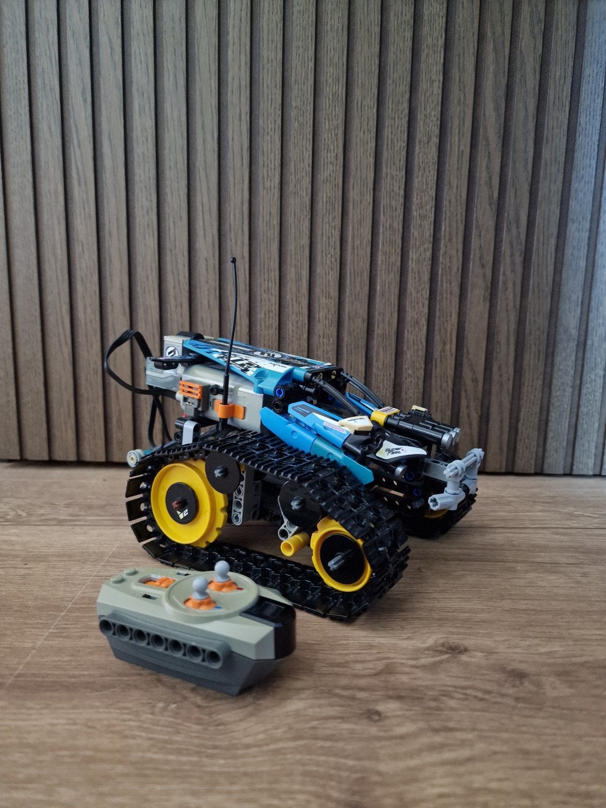 Lego Technic Remotecontrolled stunt racer, Lego, Inclusief instructies, Ophalen of Verzenden, Zo goed als nieuw
