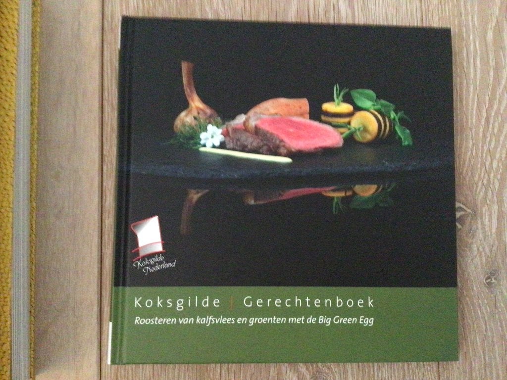 Kokschilde gerechtenboek roosteren met big green egg, Ophalen of Verzenden, Zo goed als nieuw, Dieet en Voeding