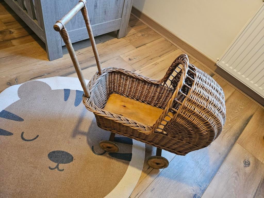 Rotan poppenwagen!, Verzamelen, Poppenhuizen en Toebehoren, Ophalen of Verzenden, Poppenhuis