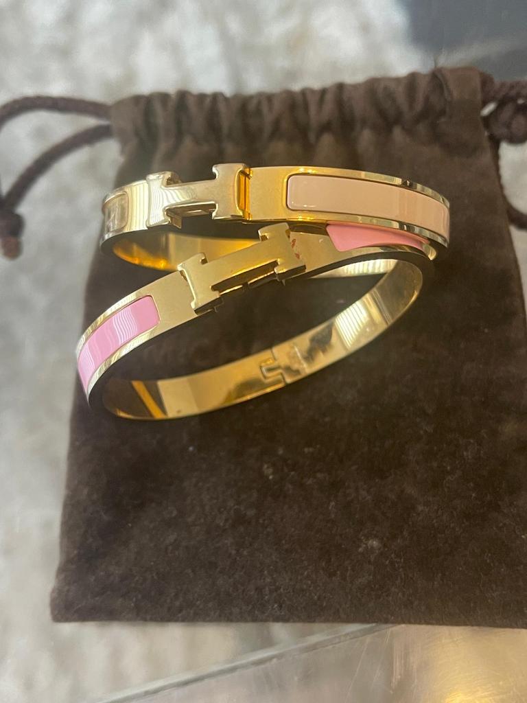 Prachtige H-stijl Armbanden (Set van 2) – Roze & Pastel, Ophalen of Verzenden, Zo goed als nieuw, Goud, Overige materialen