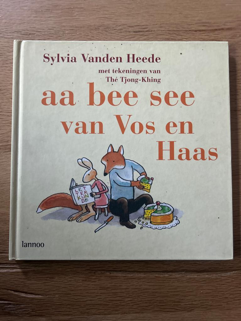 Aa Bee See van Vos en Haas - Sylvia Vanden Heede, Ophalen of Verzenden, Zo goed als nieuw, Fictie algemeen