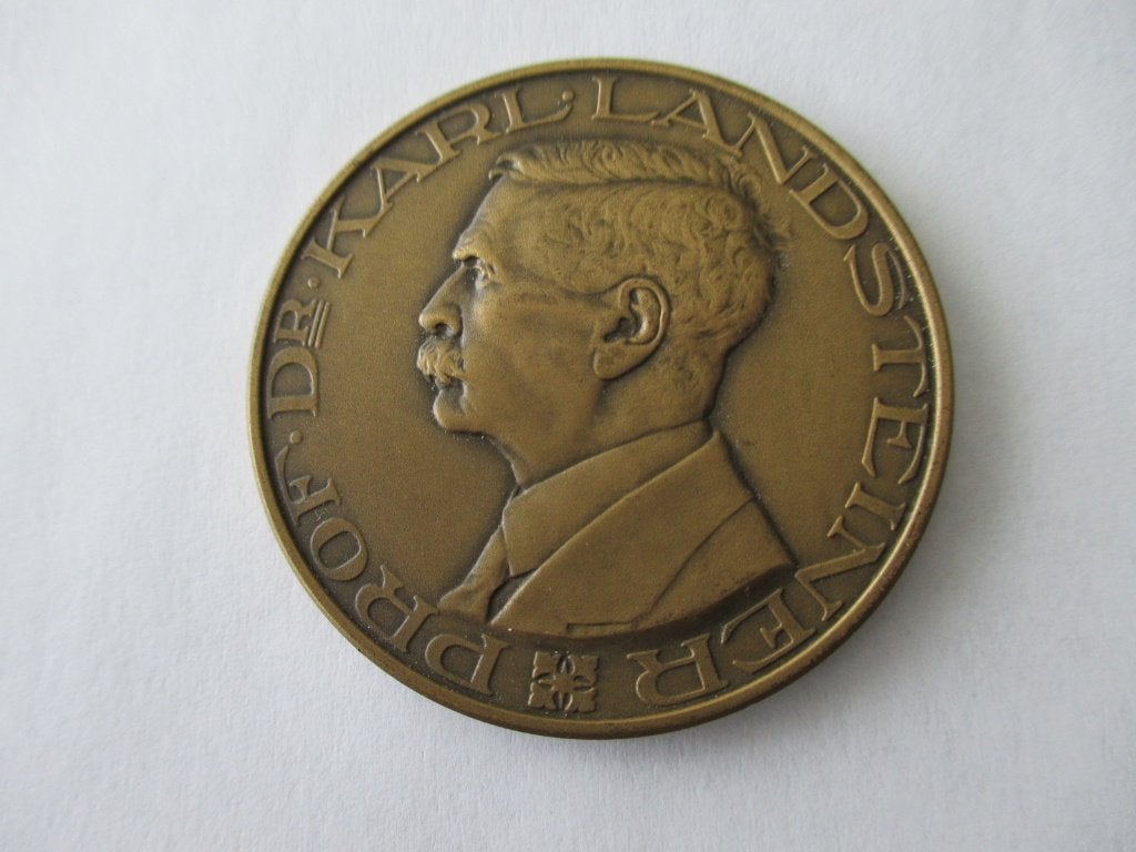 Karl Landsteiner penning 40 mm. 3e versie, Postzegels en Munten, Ophalen of Verzenden, Brons, Nederland