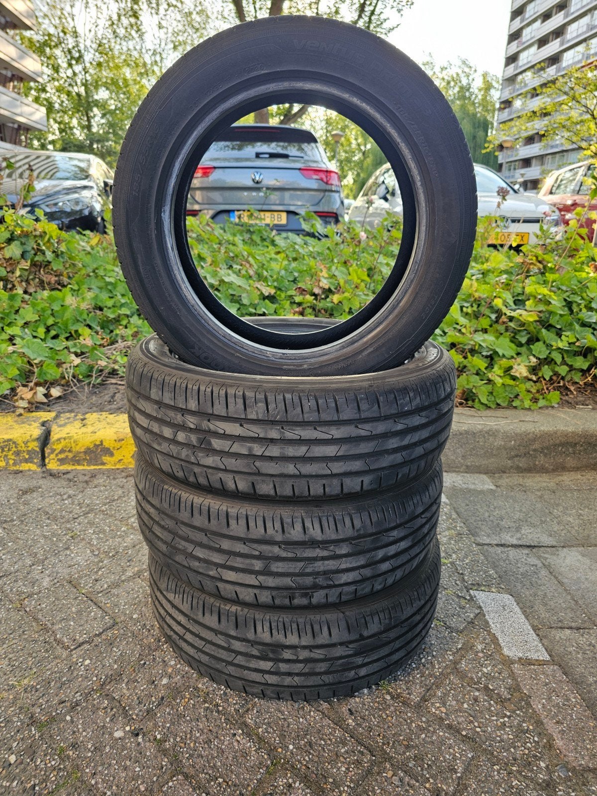 Hankook banden en opel omega velgen, Ophalen, Gebruikt, 16 inch, Banden en Velgen