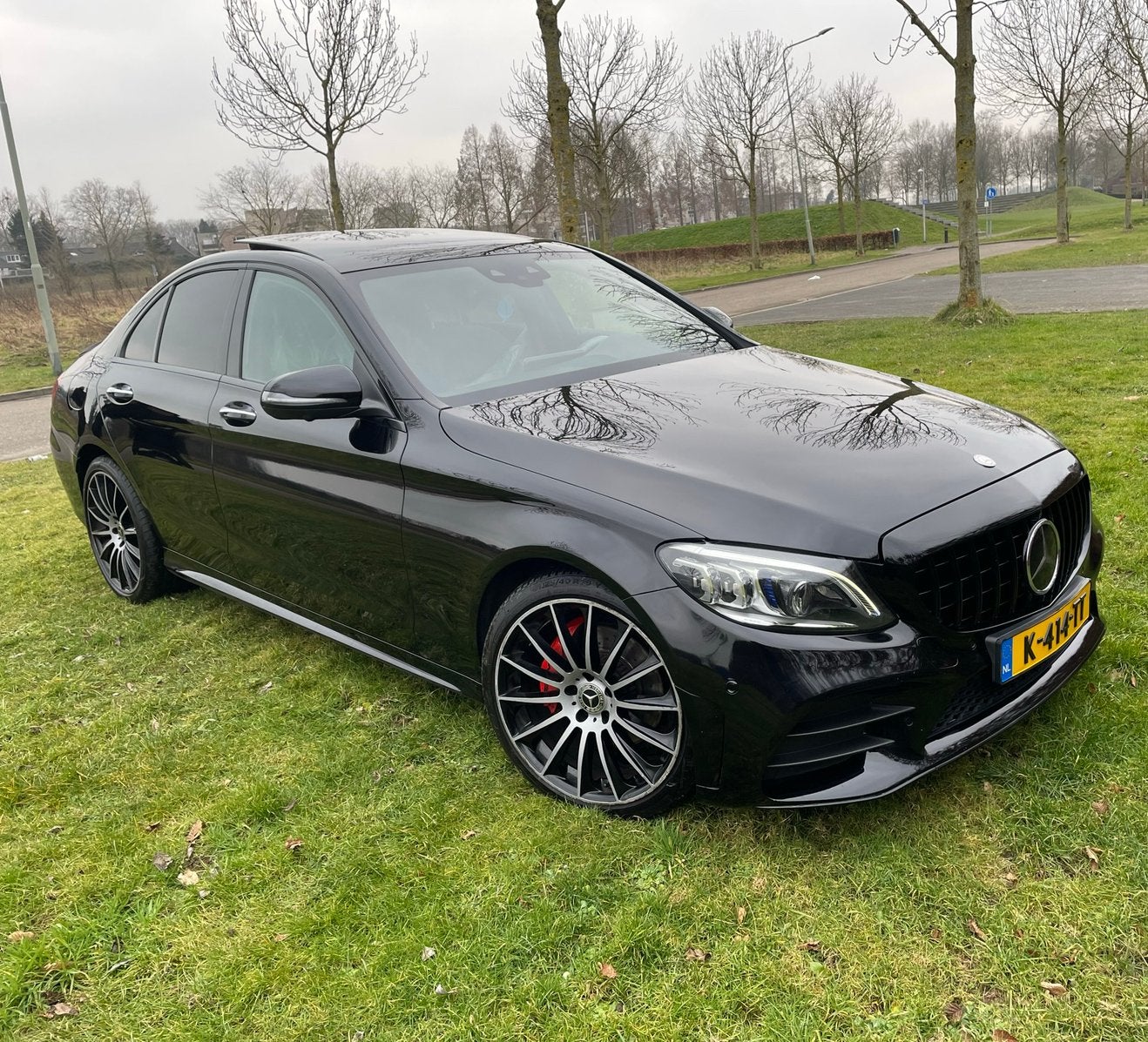 Mercedes-Benz C-Klasse C220d Amg Pano/Massage/Airmatic+/Burm, Automaat, Achterwielaandrijving, 1800 kg, 194 pk