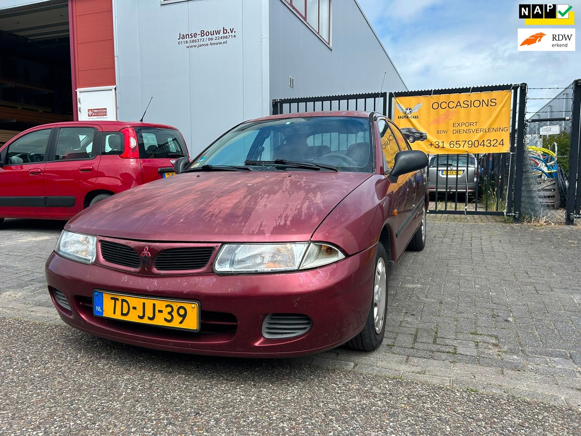 Mitsubishi Carisma 1.6 GL Ijskoude airco!/BT/Stuurbekrachtig, Auto's, Mitsubishi, Stof, 4 cilinders, 49 €/maand, Origineel Nederlands