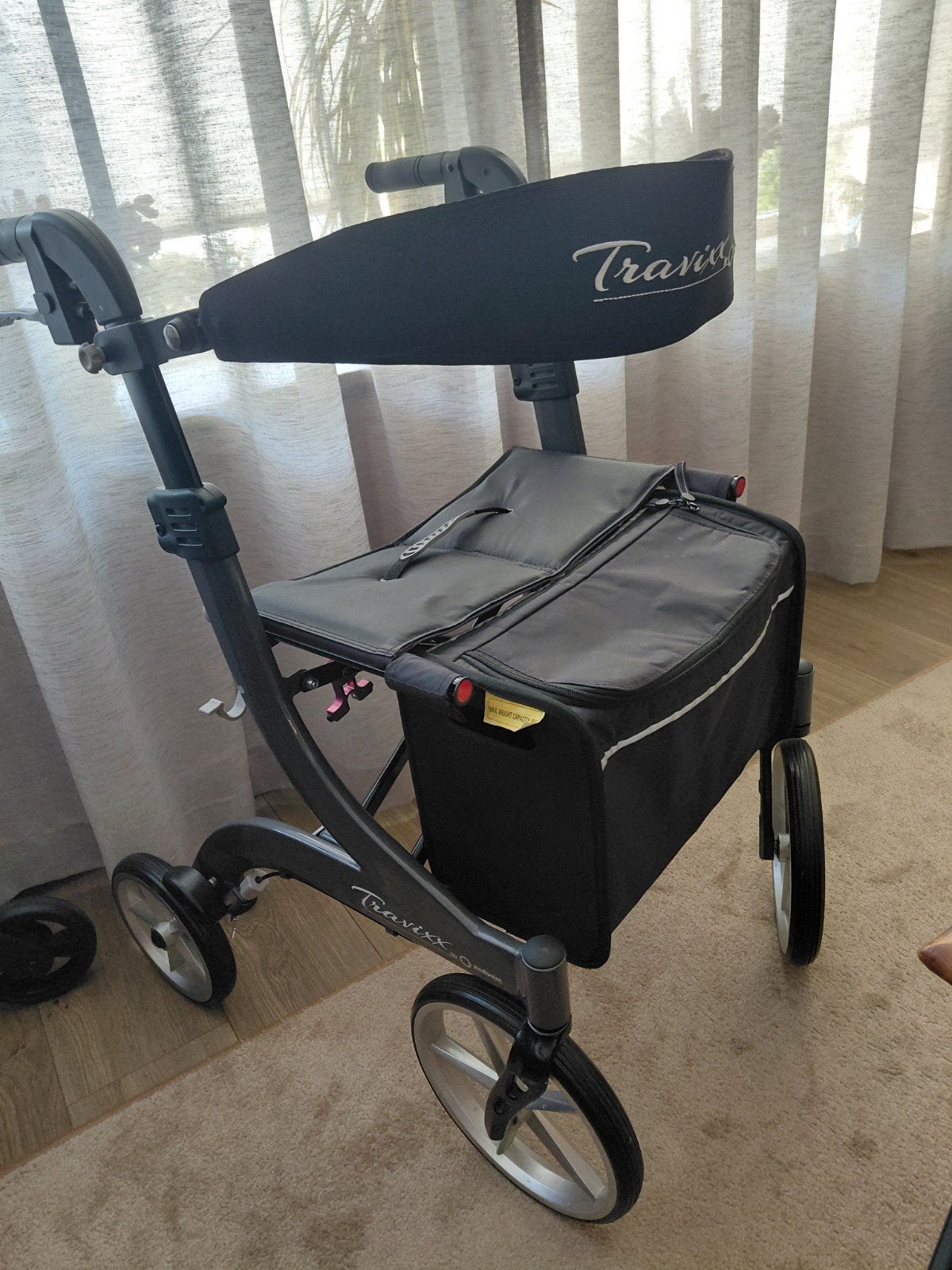 TRAVIXX DE LUXE ROLLATOR, Diversen, Rollators, Ophalen, Opvouwbaar, Zo goed als nieuw