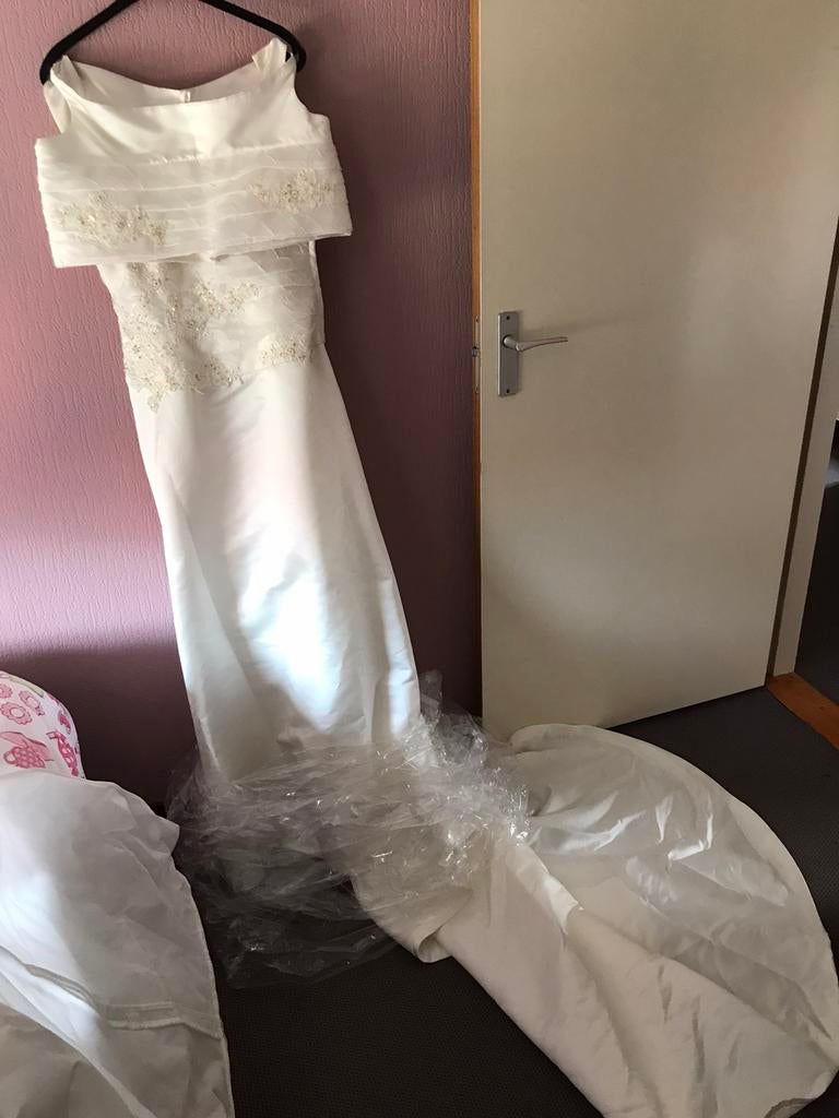Te huur mijn trouw jurk, Kleding | Dames, Trouwkleding en Trouwaccessoires, Zo goed als nieuw, Trouwjurk, Overige kleuren, Ophalen