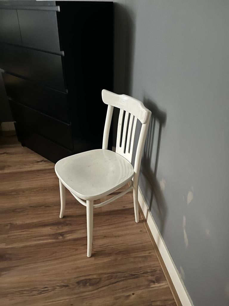 Witte houten stoel op te halen in Warnsveld, Ophalen, Wit, Zo goed als nieuw, Eén