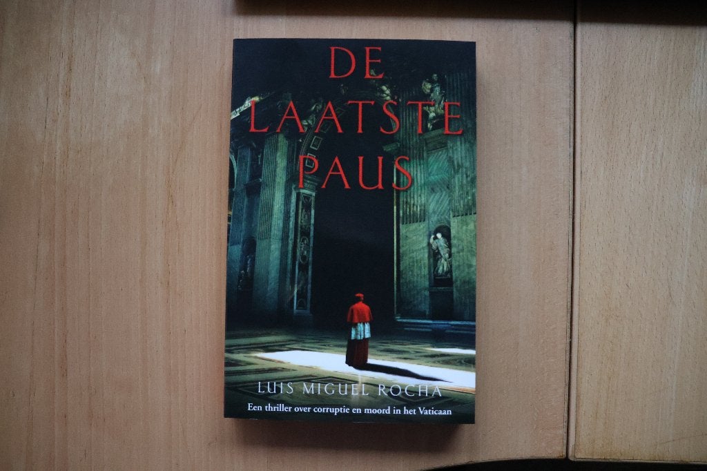 Boek De laatste Paus van L.M. Rocha, Ophalen of Verzenden, Gelezen, LM Rocha, Europa overig