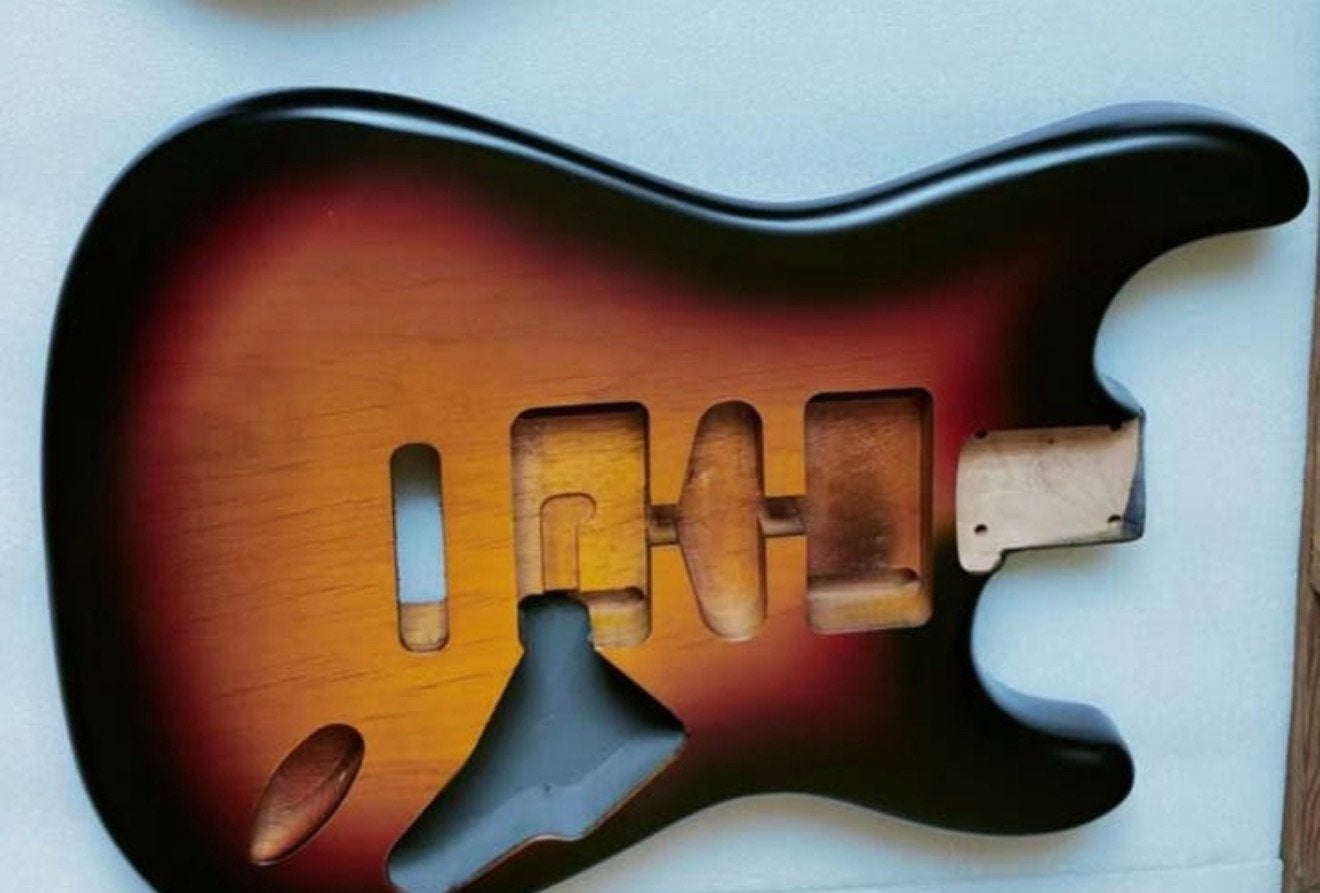 Stratocaster Body ‘ HSH nitro satin sunburst “ new, Verzenden, Geen, Geen, Jpsg