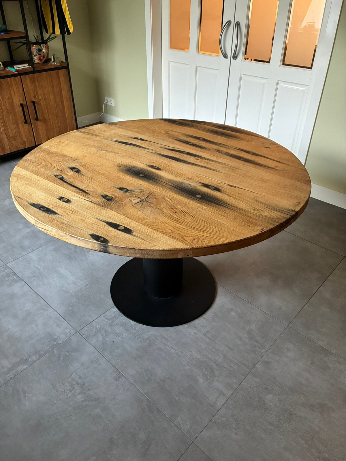 Massief eikenhouten tafel rond 130cm, Ophalen, 100 tot 150 cm, Rond, Zo goed als nieuw
