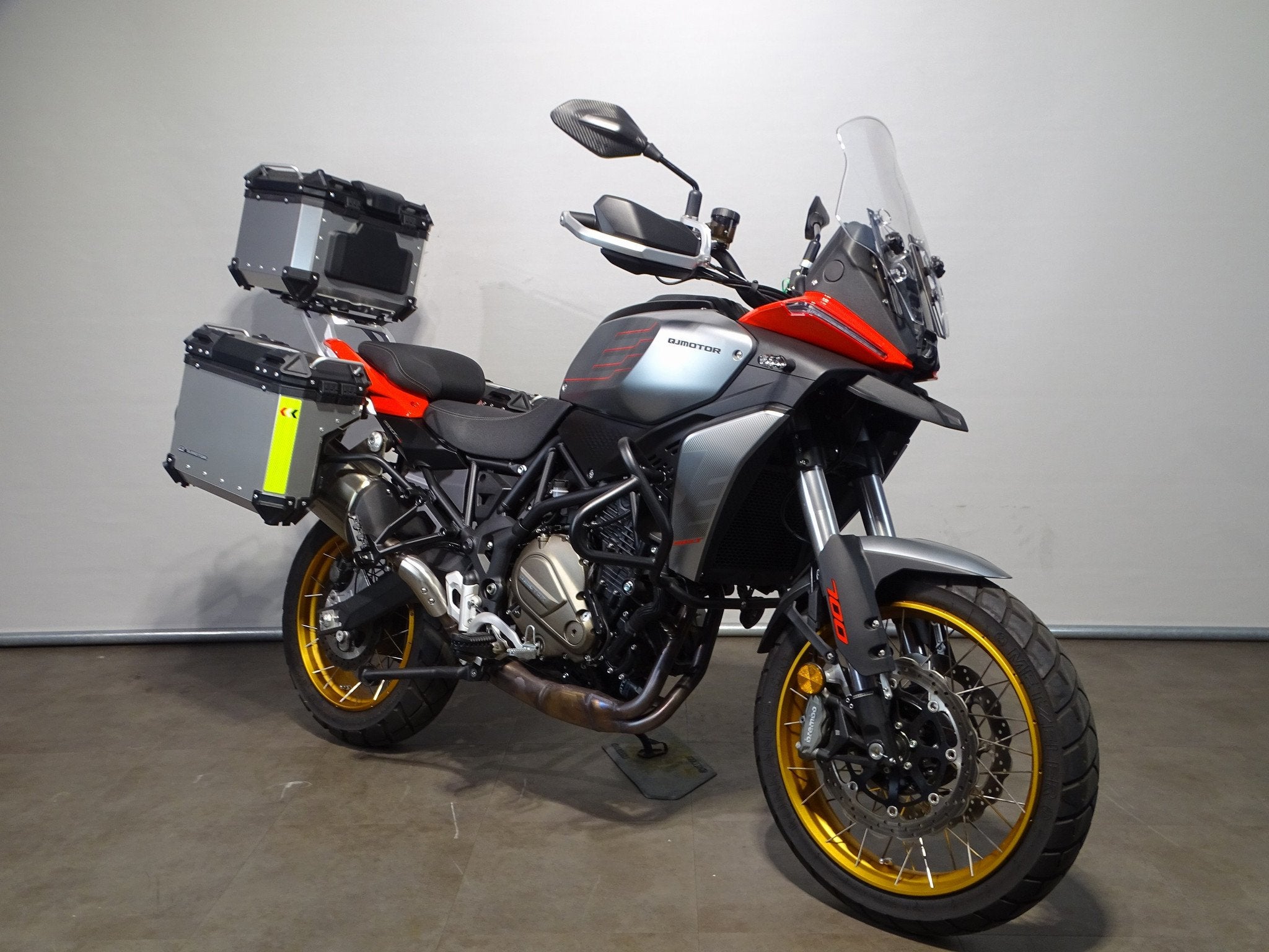 QJMOTOR SRT 700 SX TOURING, Meer dan 35 kW, Toermotor, QJMOTOR, Gebruikt
