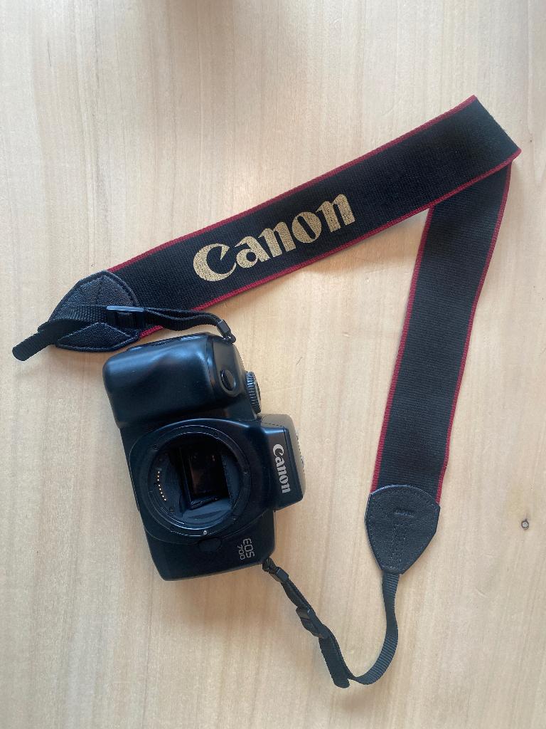Canon EOS 700 camera (Body only), Ophalen of Verzenden, Gebruikt, Spiegelreflex, Canon
