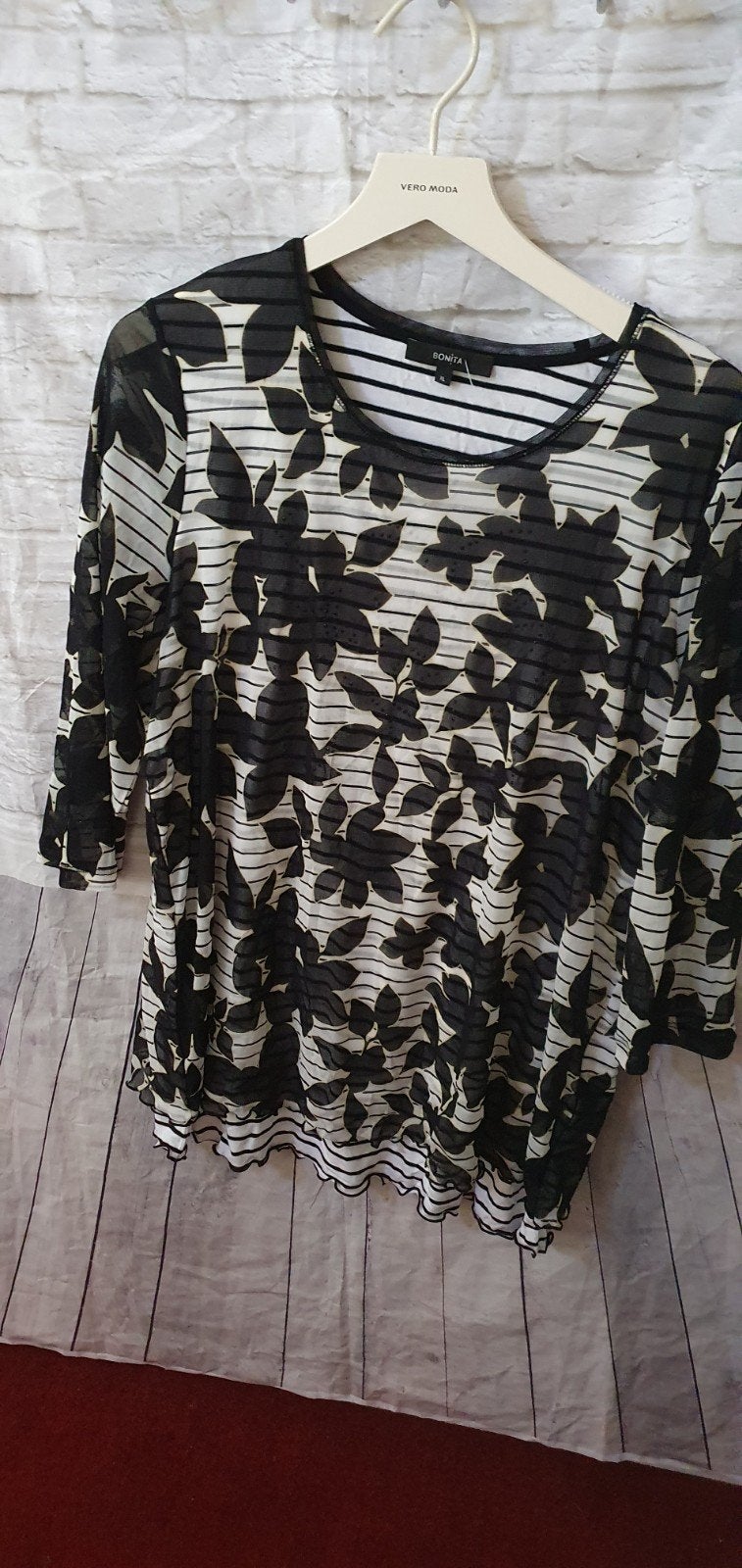 Bonita dames top, zwart/wit met bloemenprint, maat XL, nieuw, Verzenden, Zwart, Maat 46/48 (XL) of groter, Nieuw