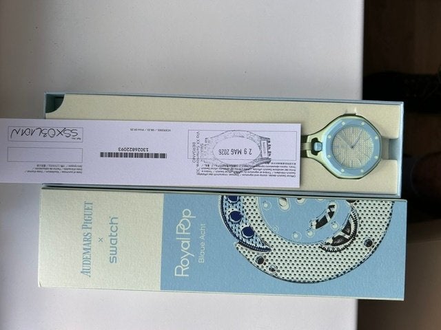Swatch x Audemars Piguet Bioceramic Royal Pop Blaue Acht, Ophalen of Verzenden, Nieuw, Zakhorloge