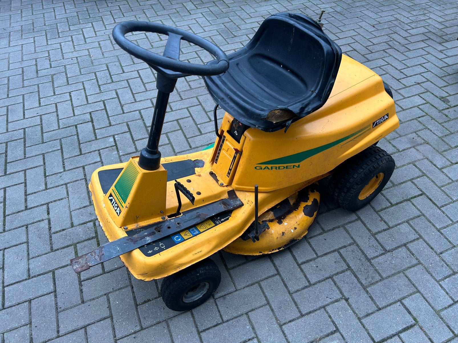 Stiga garden zitmaaier, Ophalen of Verzenden, Zo goed als nieuw, Benzine-grasmaaier, 50 cm of meer