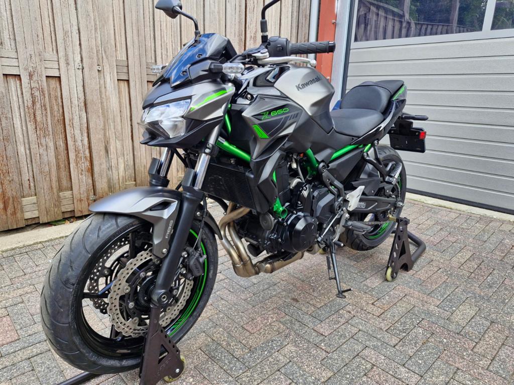 Kawasaki Z650 als nieuw 2024 plaatje, BTW motor., Motoren, Motoren | Kawasaki, 2 cilinders, Nieuw, Bedrijf, Traction Control