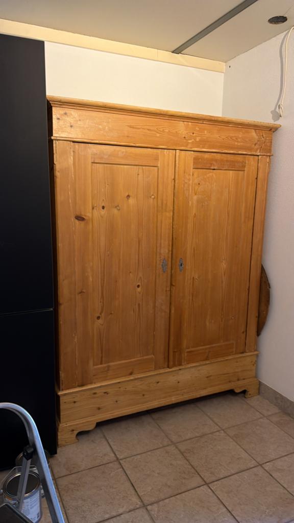 Oude grenen kast hang en leg gedeelte., Ophalen
