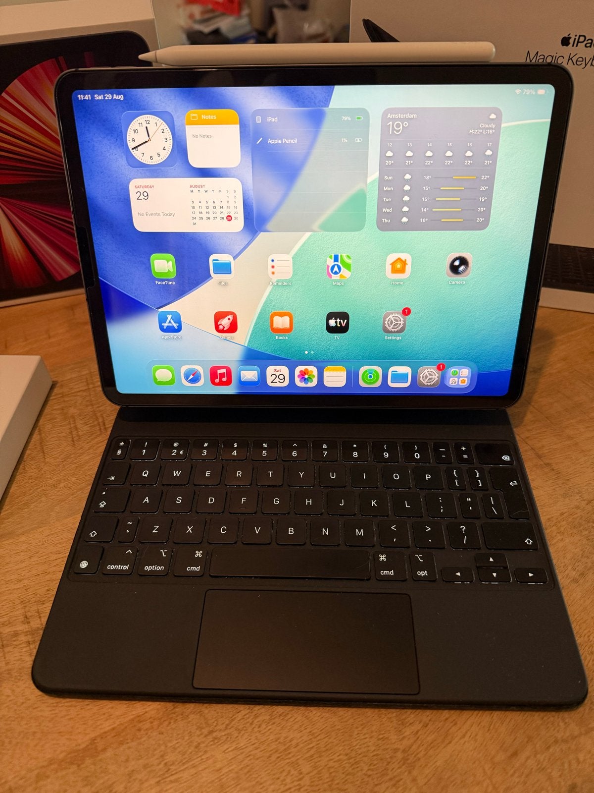 Apple iPad Pro 11 inch (2021) M1 256GB, Magic Keyb en Pencil, 11 inch, Ophalen of Verzenden, Zo goed als nieuw, Apple iPad Pro