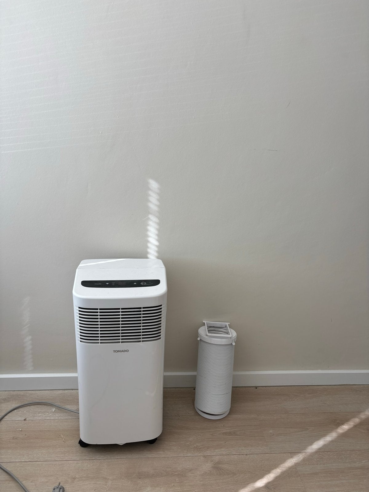 Tomado Mobiele Airco TMA7000W met Afstandsbediening, Ophalen, Gebruikt, Minder dan 60 m³, Afstandsbediening