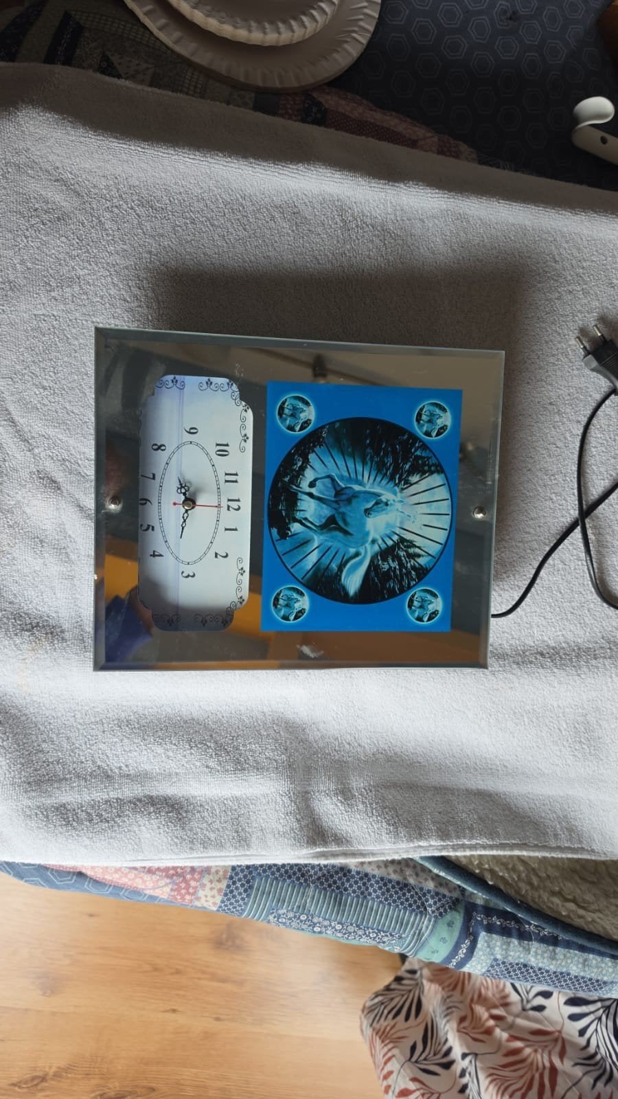 Unieke wandklok met eenhoorn design en verlichting, Ophalen of Verzenden