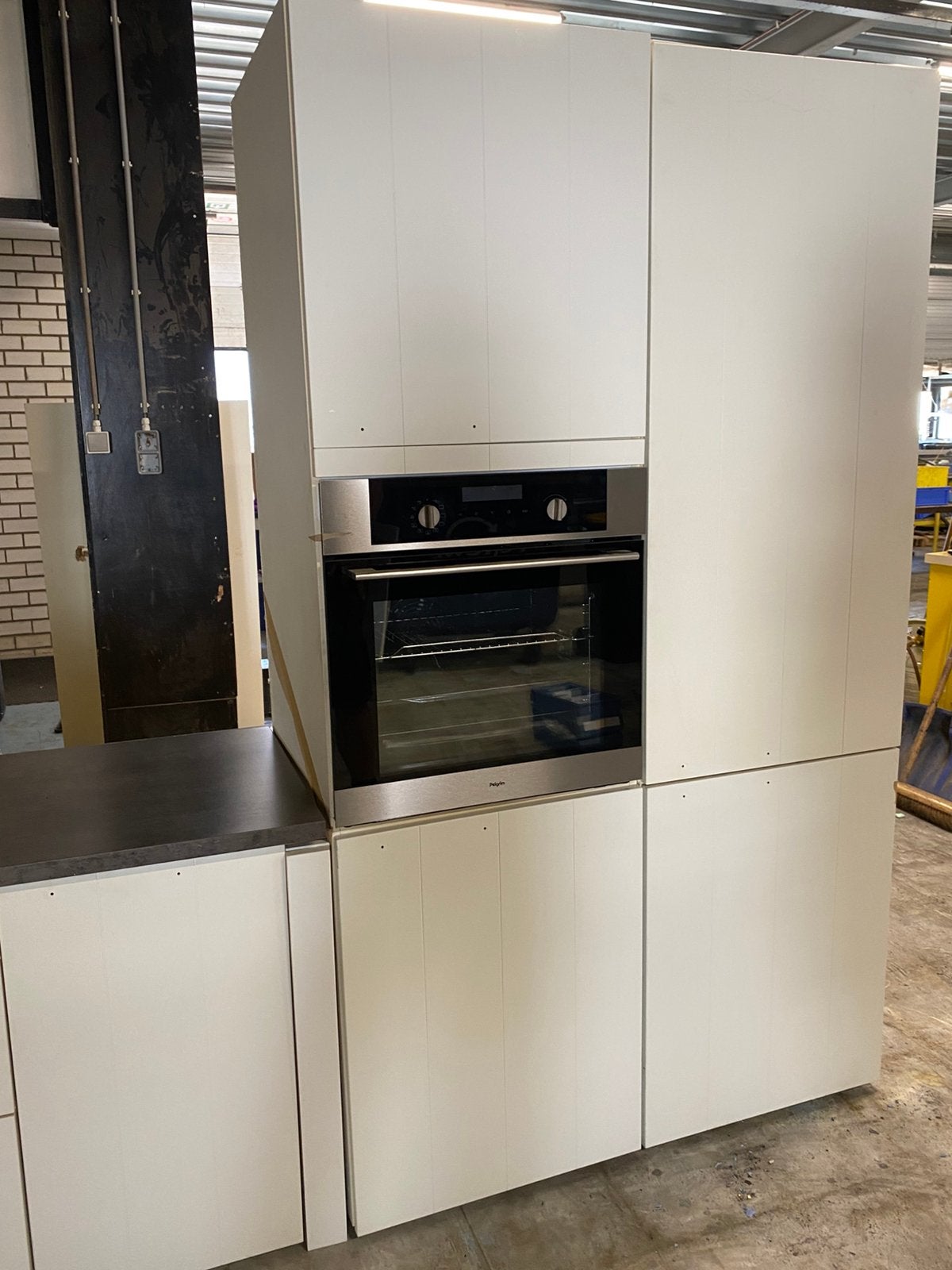 Splinternieuwe showroom keuken, Huis en Inrichting, Keuken | Complete keukens, Ophalen, Wit, Hoekkeuken, Nieuw