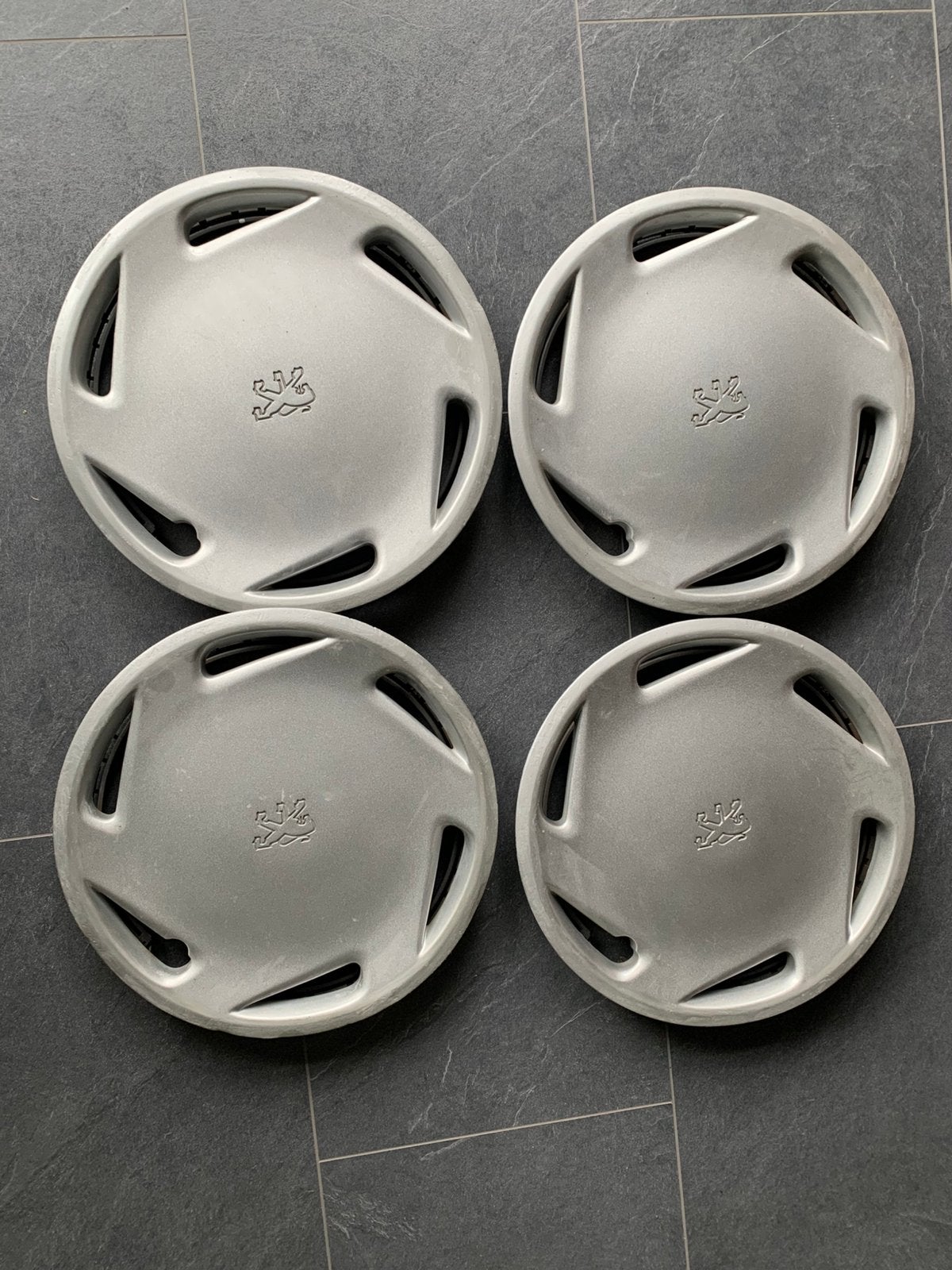 Wieldoppen 13 inch peugeot 106, Ophalen of Verzenden, Gebruikt