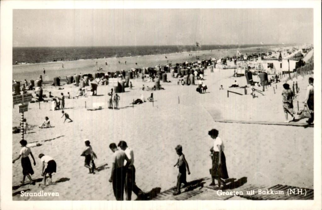 Bakkum - Strand - Strandleven, Ophalen of Verzenden, 1940 tot 1960, Gelopen, Noord-Holland