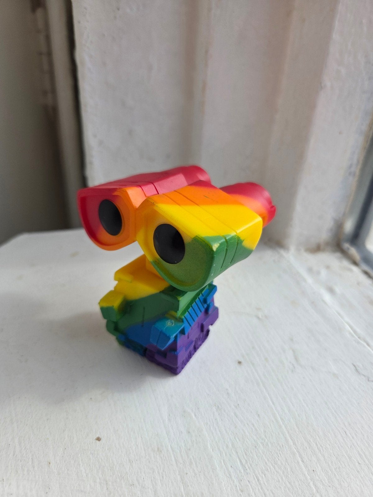 Funko Pop! Disney Pixar WALL-E Rainbow Pride Edition, Ophalen of Verzenden, Zo goed als nieuw