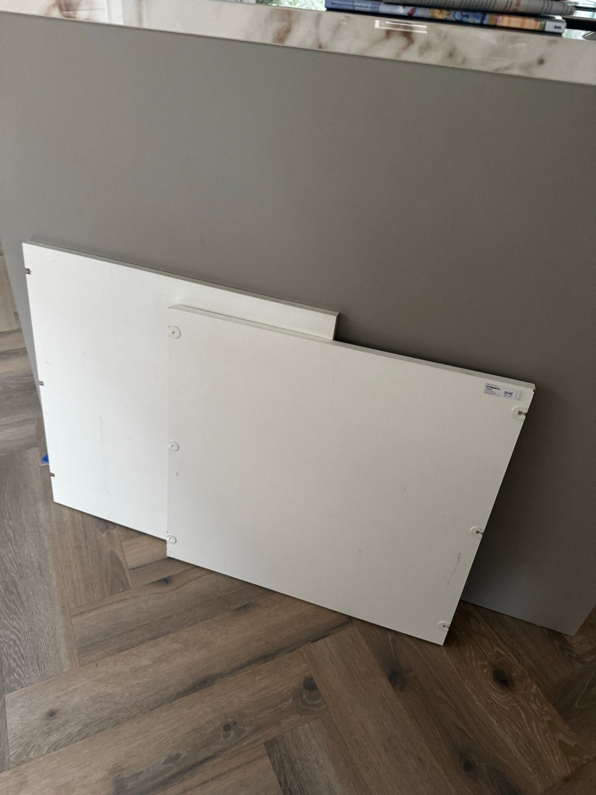2x IKEA Utrusta kastplanken 60 cm breed gratis af te halen, Ophalen, Gebruikt
