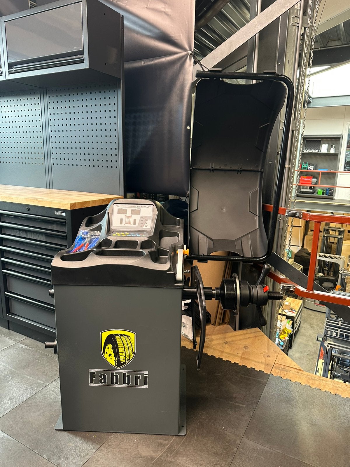 Fabbri ZH825B balanceermachine semi-automatisch / Nieuw