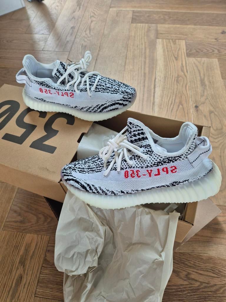 Adidas Yeezy Boost 350 V2 Zebra - Maat 38 2/3, Adidas Yeezy, Wit, Nieuw, Ophalen of Verzenden