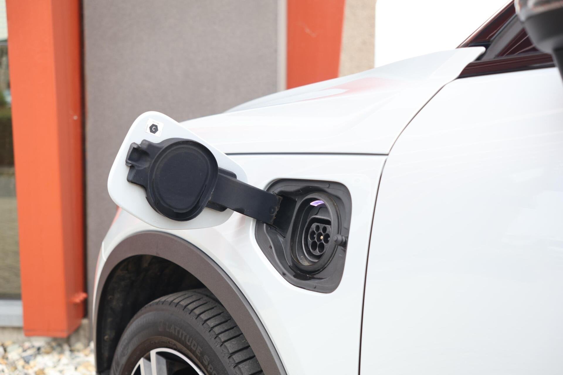 Foto 7 van Volvo XC40 T4 Recharge R-Design | Stoelverwarming | Trekhaak