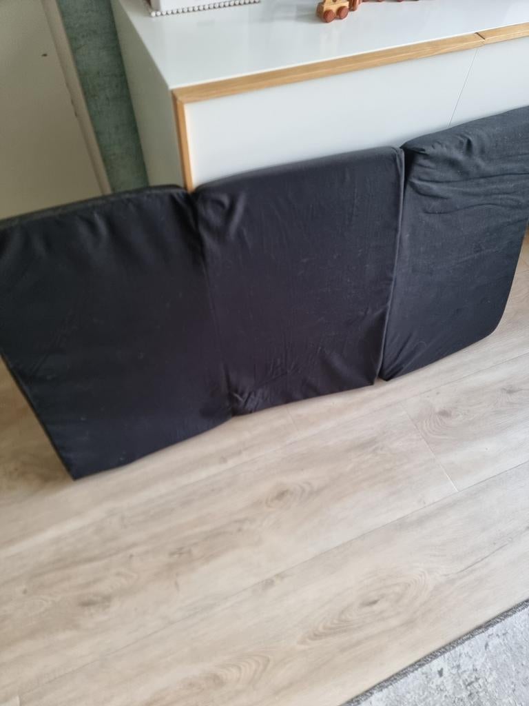 Camping (bedje)matras, zwart, Opvouwbaar, ca 60x110cm. Met o, Ophalen of Verzenden, Zo goed als nieuw, Minder dan 140 cm, Matras
