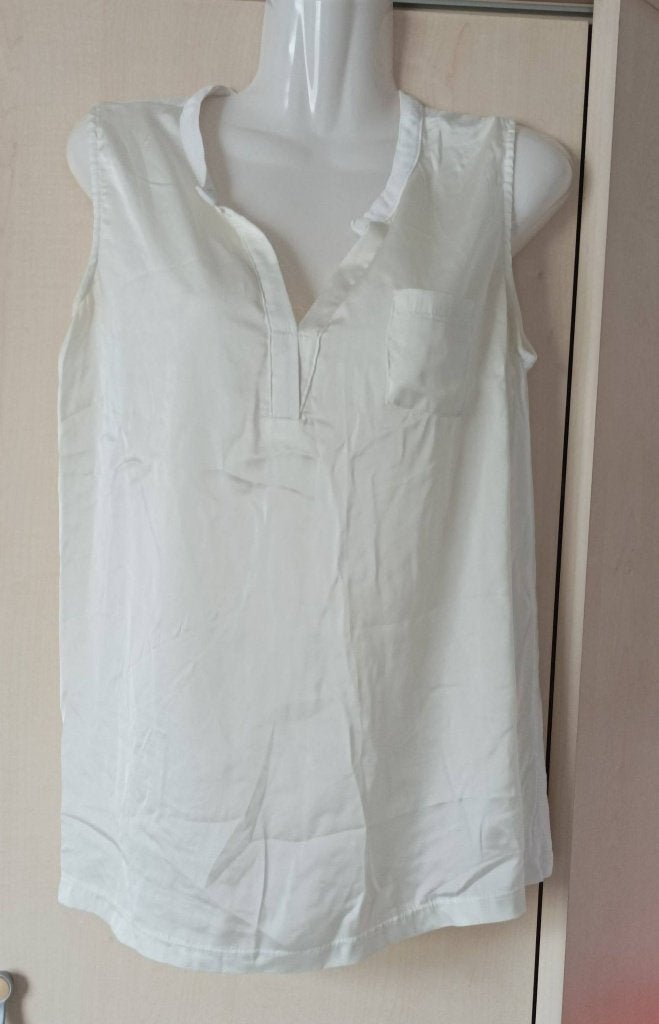 OPRUIMING ; mouwloze blouse van HEMA, maat M, Kleding | Dames, Maat 38/40 (M), Wit, Ophalen of Verzenden, HEMA