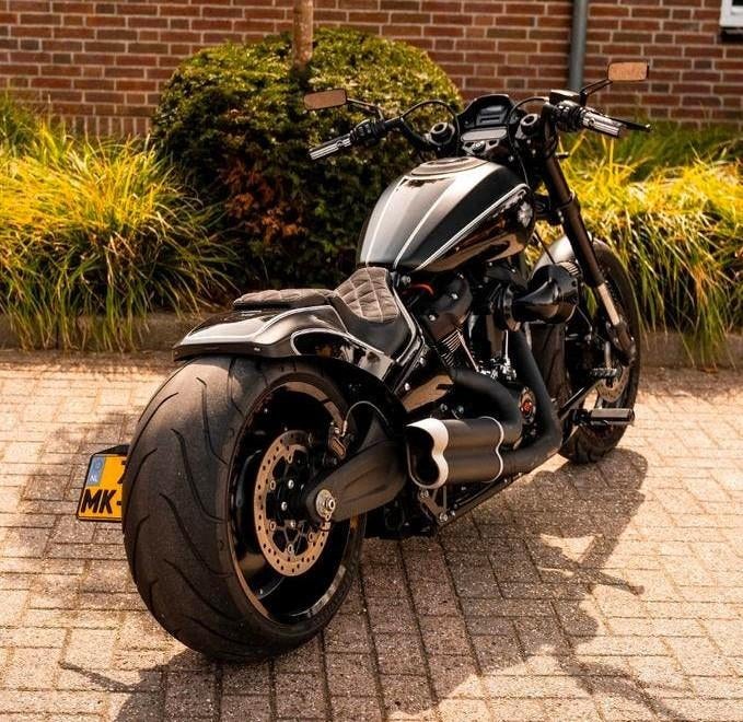 Harley Davidson FXDR Thunderbike dealer o.h., 2 cilinders, Chopper, Gebruikt, LED Verlichting