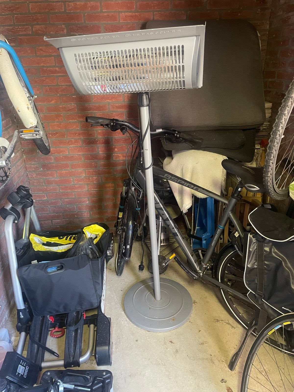Terrasverwarmer op standaard - Elektrisch, Tuin en Terras, Ophalen, Zo goed als nieuw, Elektrisch, Vloer