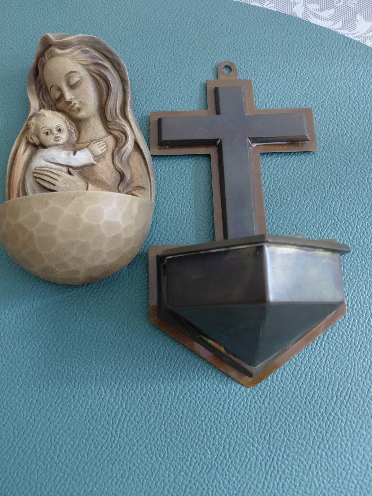 2 wijwaterbakjes, Ophalen of Verzenden, Zo goed als nieuw, Beeld(je), Christendom | Katholiek