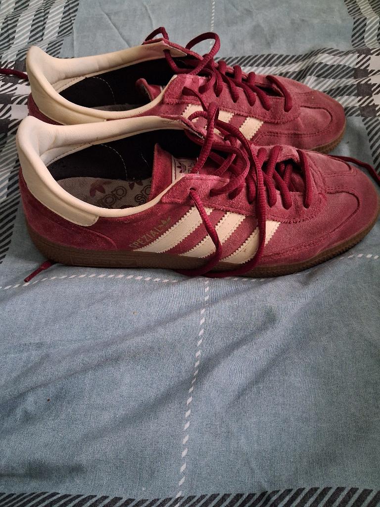 Sneakers Adidas Spezial Rood Maat 41 1/3, Kleding | Heren, Schoenen, Overige kleuren, Ophalen of Verzenden, Sneakers of Gympen