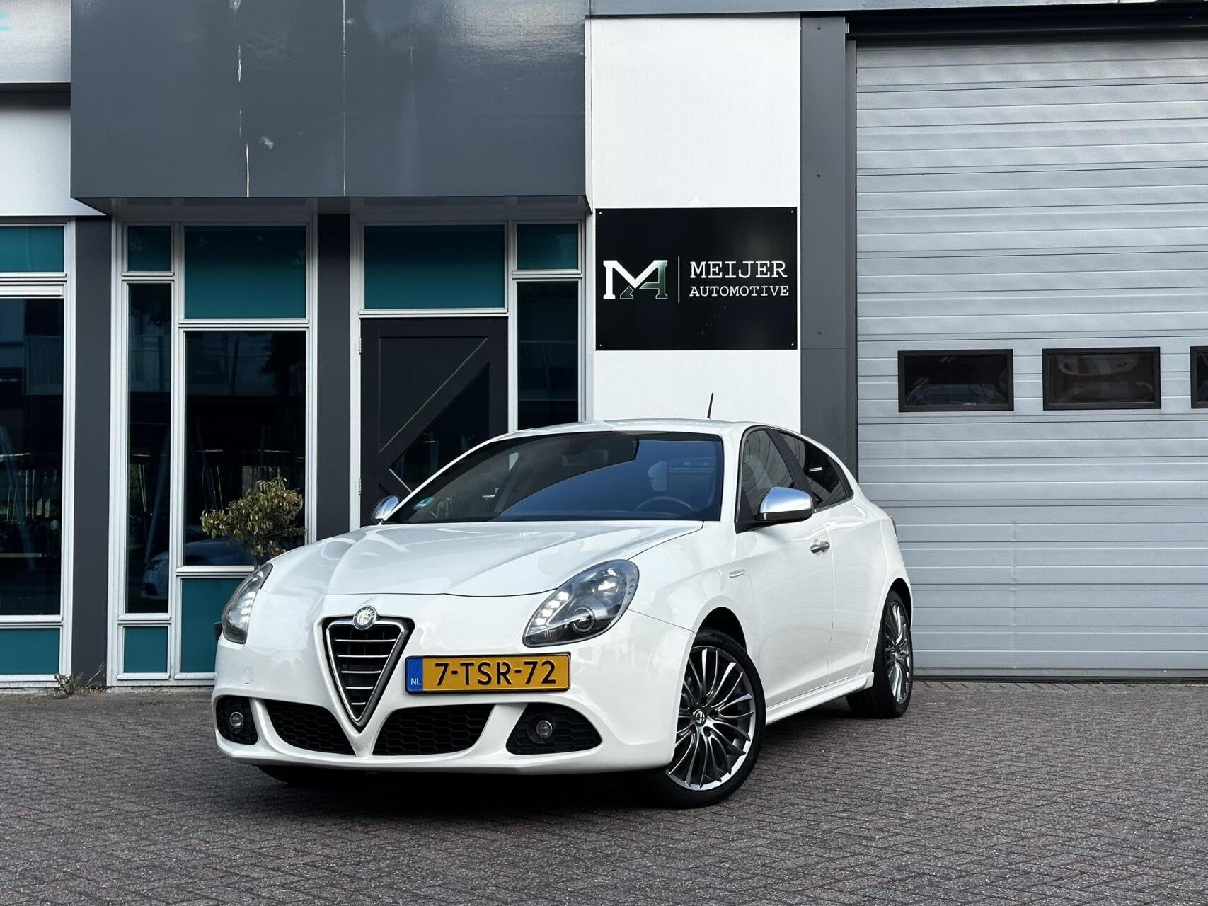 Alfa Romeo Giulietta 1.4 T-Jet Progression|Half leder|DNA|Cr, Voorwielaandrijving, Euro 5, Gebruikt, 4 cilinders