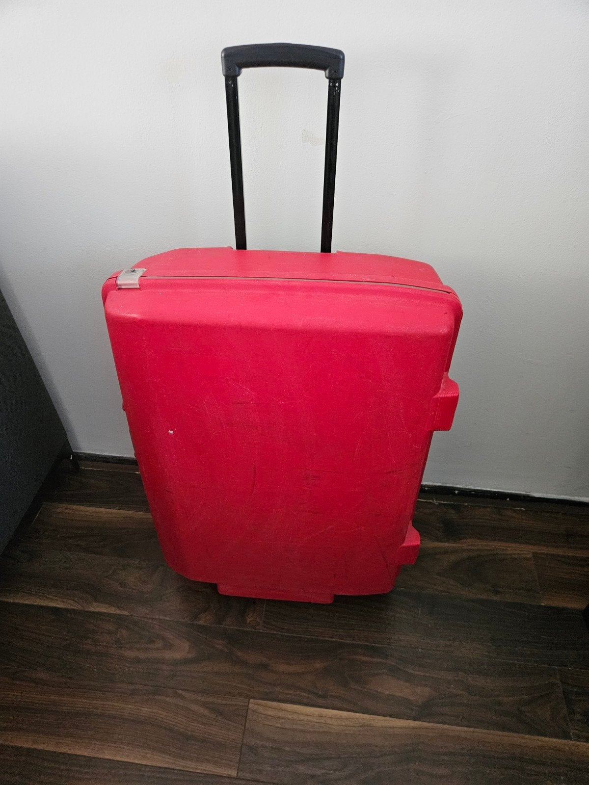 RODE SAMSONITE 4 WIELEN HARD KUNSTSTOF TROLLEY KOFFER, Sieraden, Tassen en Uiterlijk, Koffers, Gebruikt, Hard kunststof, 70 cm of meer