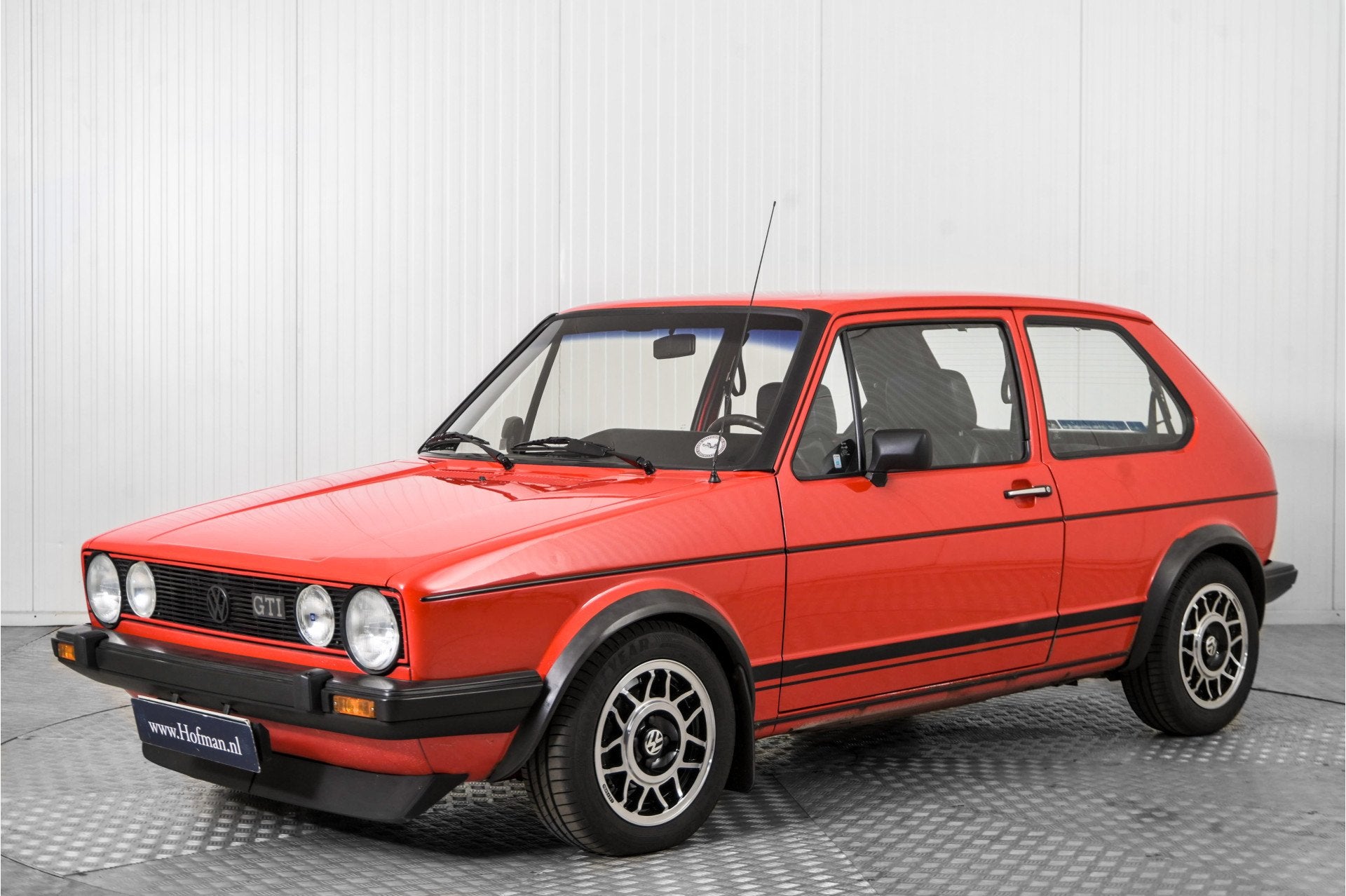 Volkswagen Golf 1 GTI 1.8 (bj 1983), Auto's, Gebruikt, Bedrijf, Handgeschakeld, Golf