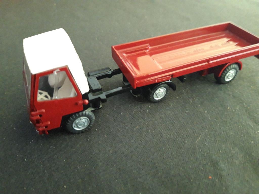 DAF Pony met oplegger rood Lion Car – NIEUW, Ophalen of Verzenden, Zo goed als nieuw, Bus of Vrachtwagen, Overige merken