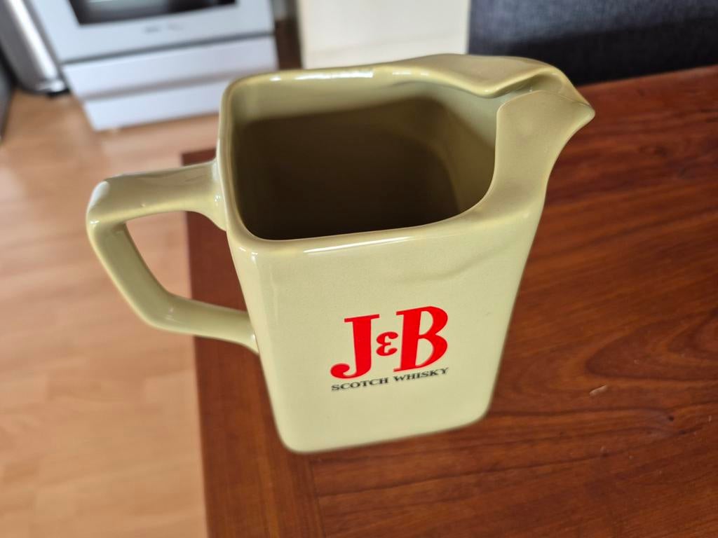J&B Scotch Whiskey Kan, Ophalen of Verzenden, Zo goed als nieuw, Gebruiksvoorwerp