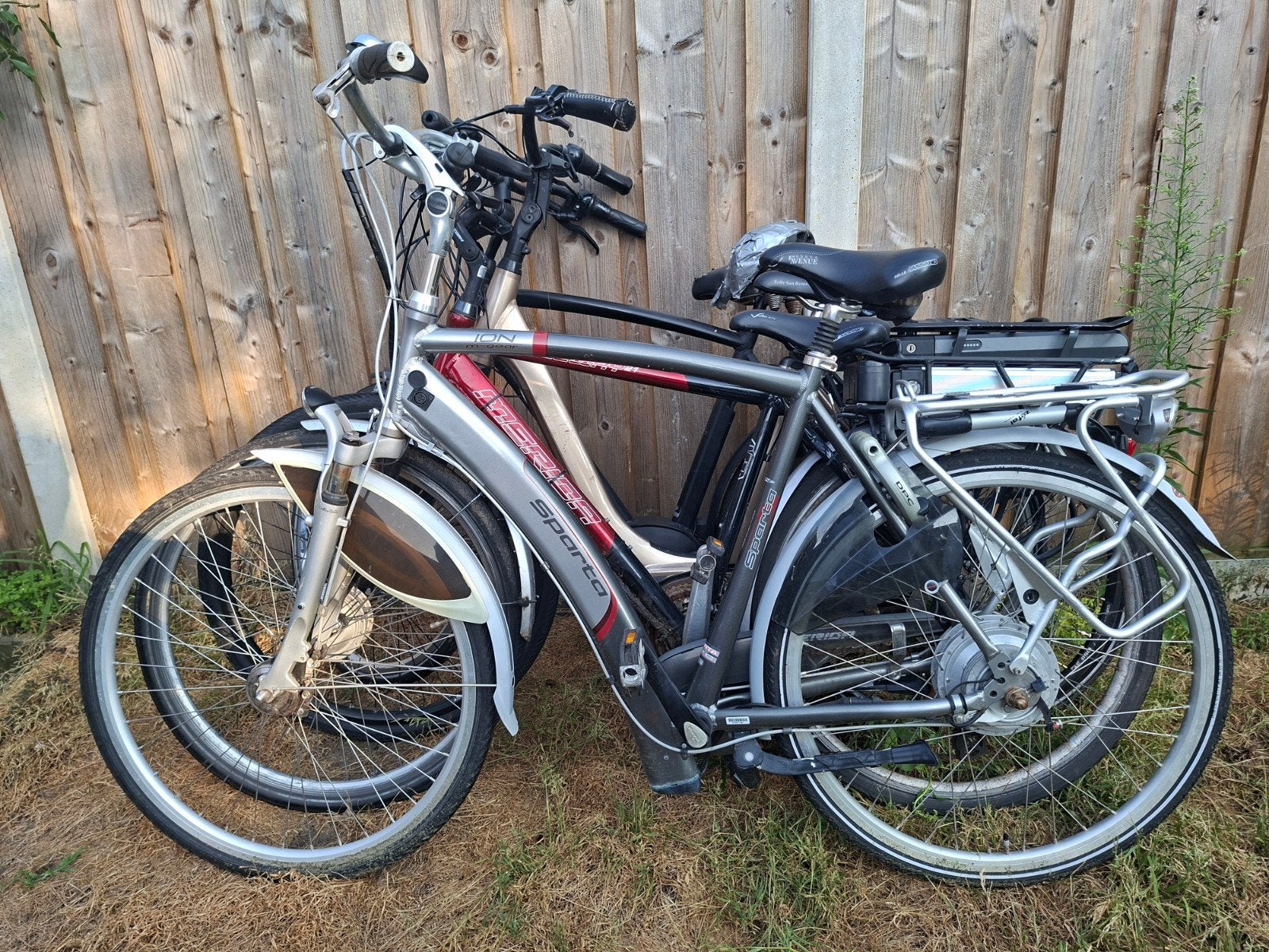Te koop MOETEN WEG VANDAAG 4 OPKNAPFIETSEN ELEKTRISCH, Ophalen, Sparta, Gebruikt, Versnellingen